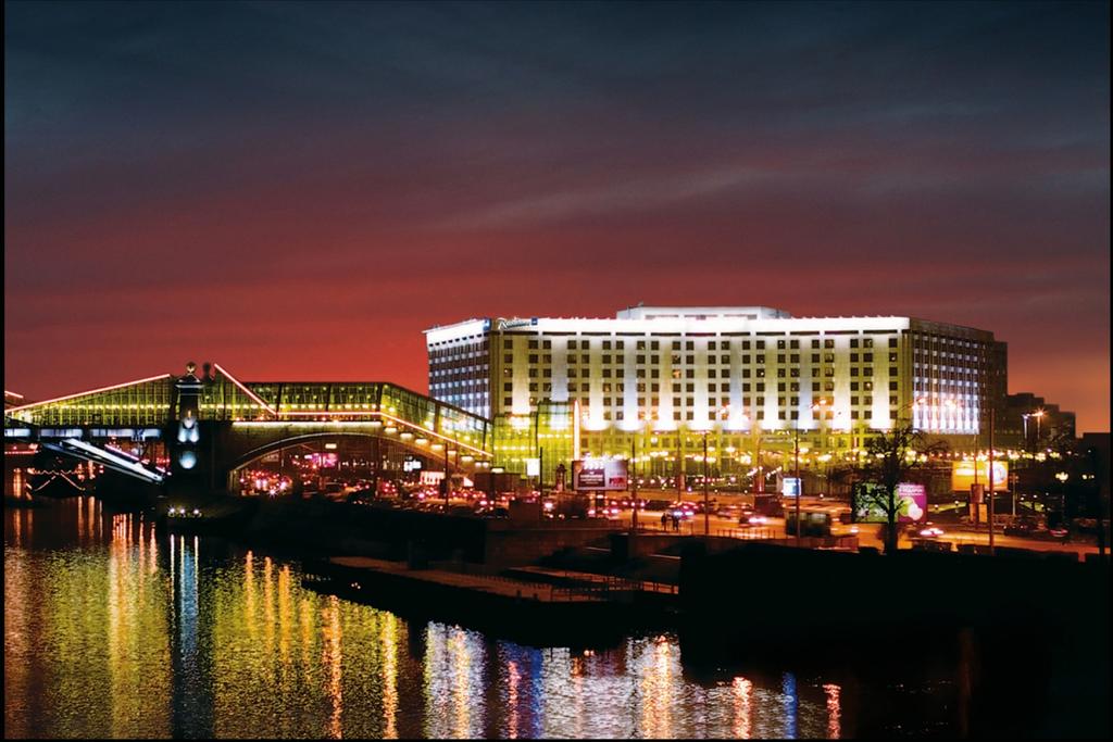 Slavyanskaya hotel moscow. Рэдиссон Славянская отель Москва. Гостиница Рэдиссон Славянская на Киевской. Рэдиссон САС Славянская Москва. Рэдиссон площадь Европы 2.